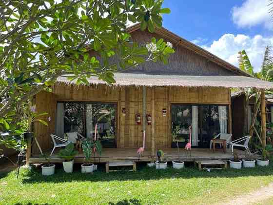 Margarita Beach, Khanom Traditional Shack 2 Накхонситхаммарат