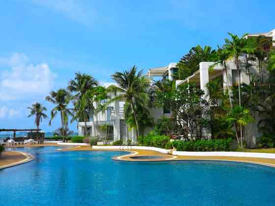 Передний дом Samet Beach House с бассейном Khon Buri