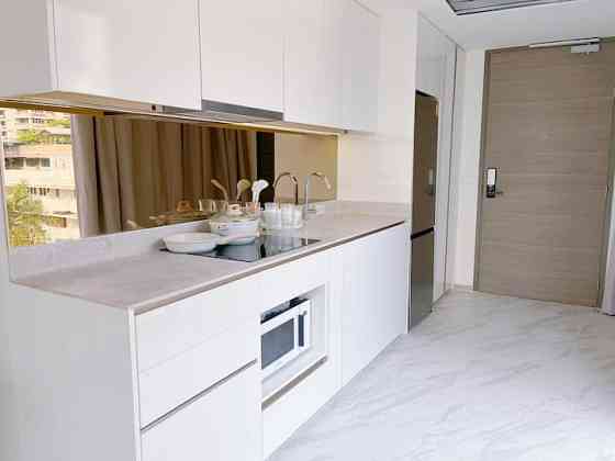 City Center Light Luxury Spacious 2BR Bathtub Suite/English/Free Pool & Gym/Airport Pickup/Subway -  Bangkok