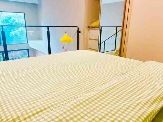 Sathorn/loft apartment/Pool gym/near BTS Bangkok