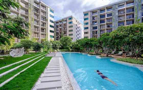 Sathorn/loft apartment/Pool gym/near BTS Bangkok