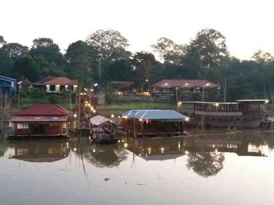 Pa Pa Pa Pa Nan Sa Grang House Uthai Thani