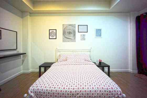 Private Superior Studio Queen bed for 2Adults Chon Buri