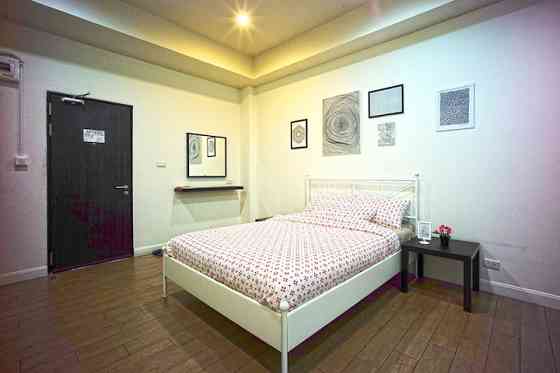 Private Superior Studio Queen bed for 2Adults Chon Buri