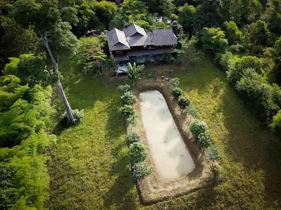 Традиционный 3 спальни Тайский дом Prachin Buri