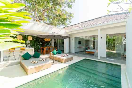 Voguish Villa in Bali Craftmanship Neighborhood Kuta