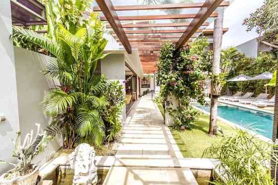 Роскошная вилла Sleek Villa in the Heart of Petitenget Kuta