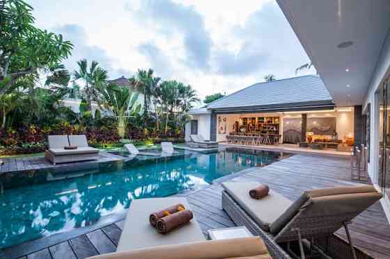 Расслабьтесь на роскошной вилле 4 BR SEMINYAK Kuta