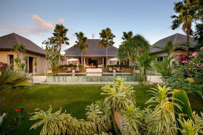 Villa Bodhikulture - Huge Tropical Villa in Canggu Denpasar - photo 1