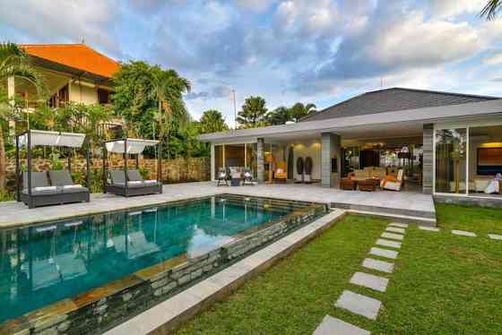 Villa Lou - Luxury Villa By The Beach Banjar